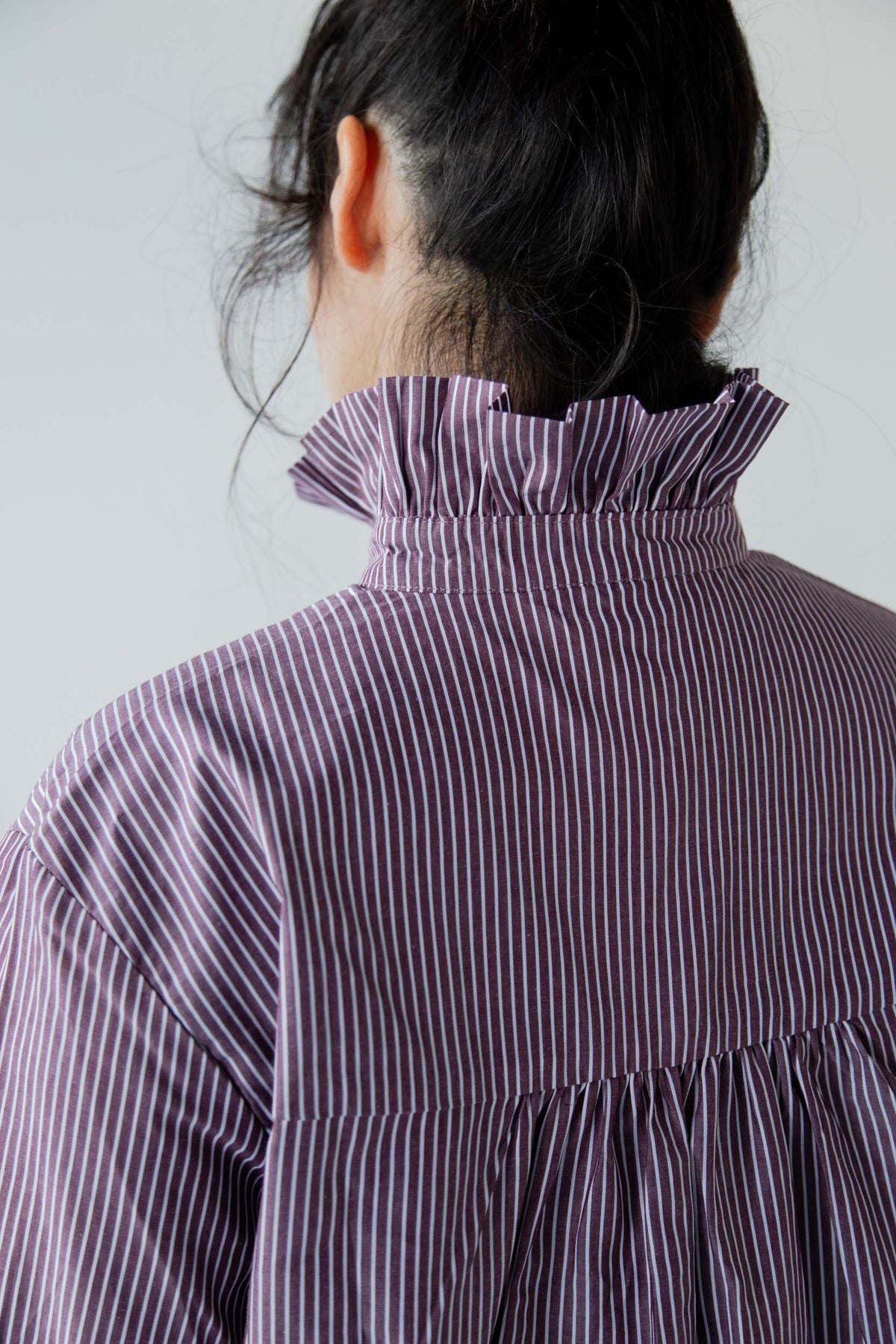 L'ENSEMBLE RAYÉ, chemise et pantalon
