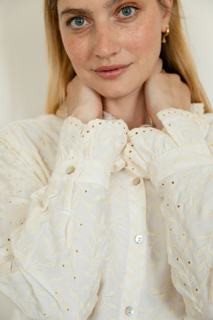 THE PIPPA NURSING SHIRT